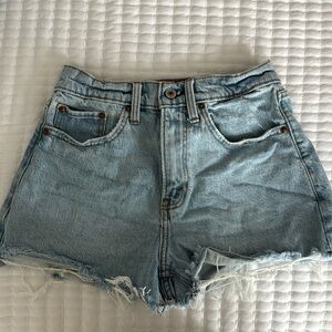 Abercrombie & Fitch Mom Shorts